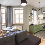 Lux - Skolas Aparthotel Riga