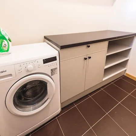 Lux - Skolas Lejlighedshotel 4*