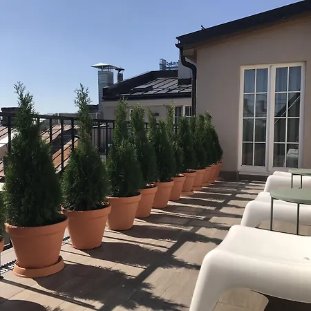 Lux - Skolas Lejlighedshotel 4*