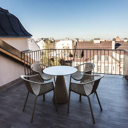 Lux - Skolas Hotel apartamentowy 4*