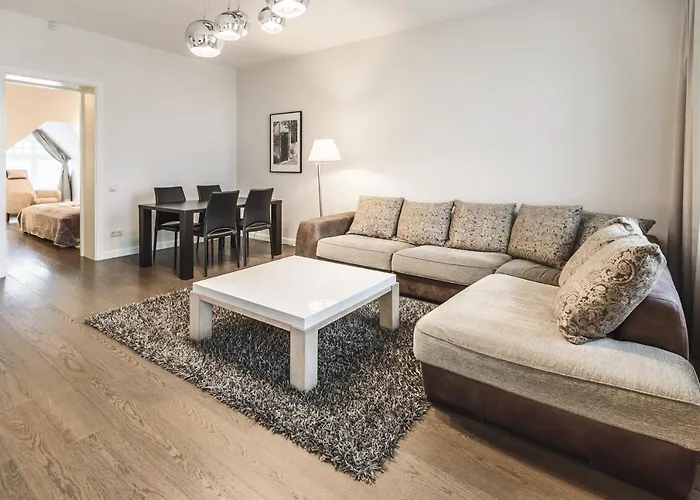 Lux - Skolas Lejlighedshotel 4*