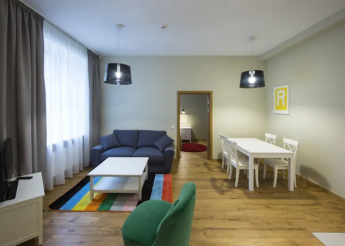 Lejlighedshotel Lux - Skolas 4*