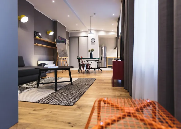 Lux - Skolas Appart hôtel Riga