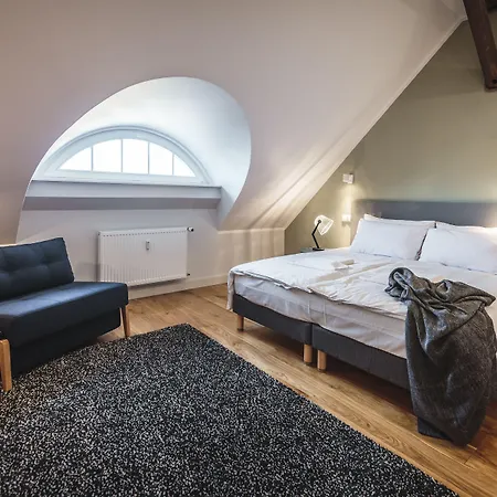 Lux - Skolas アパートホテル リガ