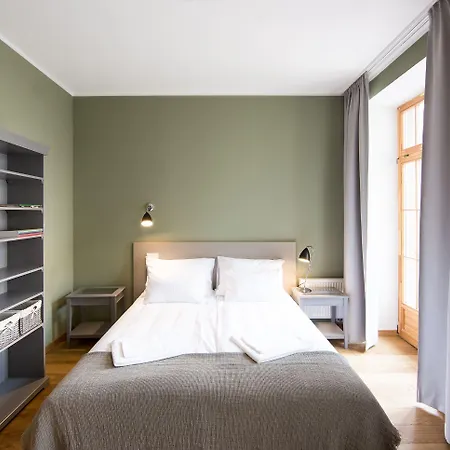Lux - Skolas Apartahotel