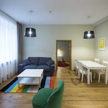 Apartahotel Lux - Skolas 4*